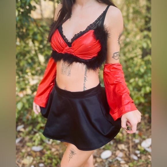Ladies Red And Black Up-cycled Festival Rave Outfit 4 Piece Size Medium - Picture 10 of 13